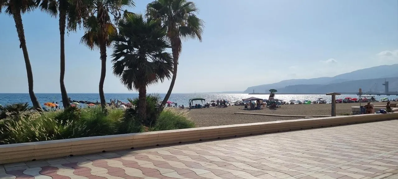 Apartamento en paseo marítimo Almería